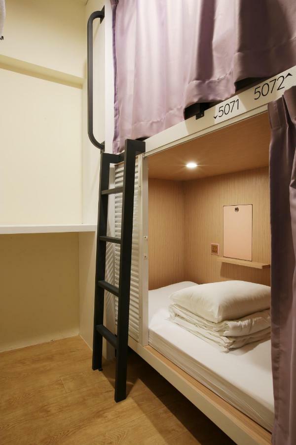 Loosha Hostel Taichung Buitenkant foto