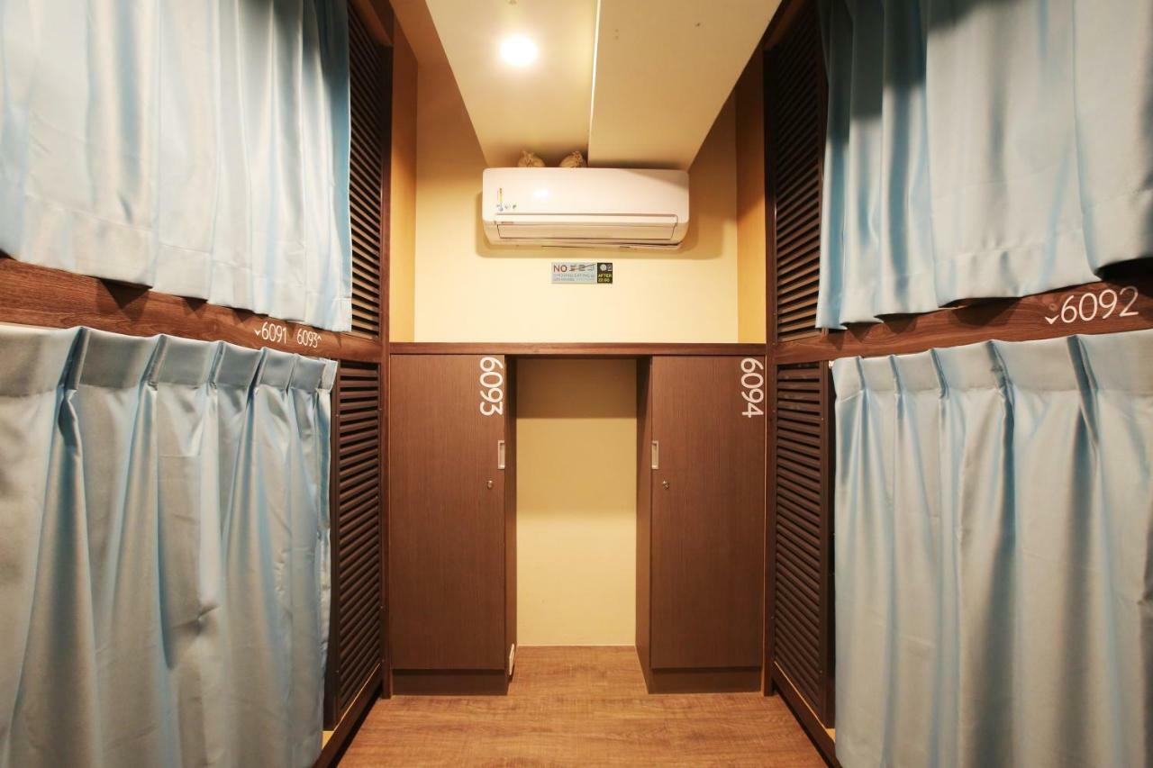 Loosha Hostel Taichung Buitenkant foto