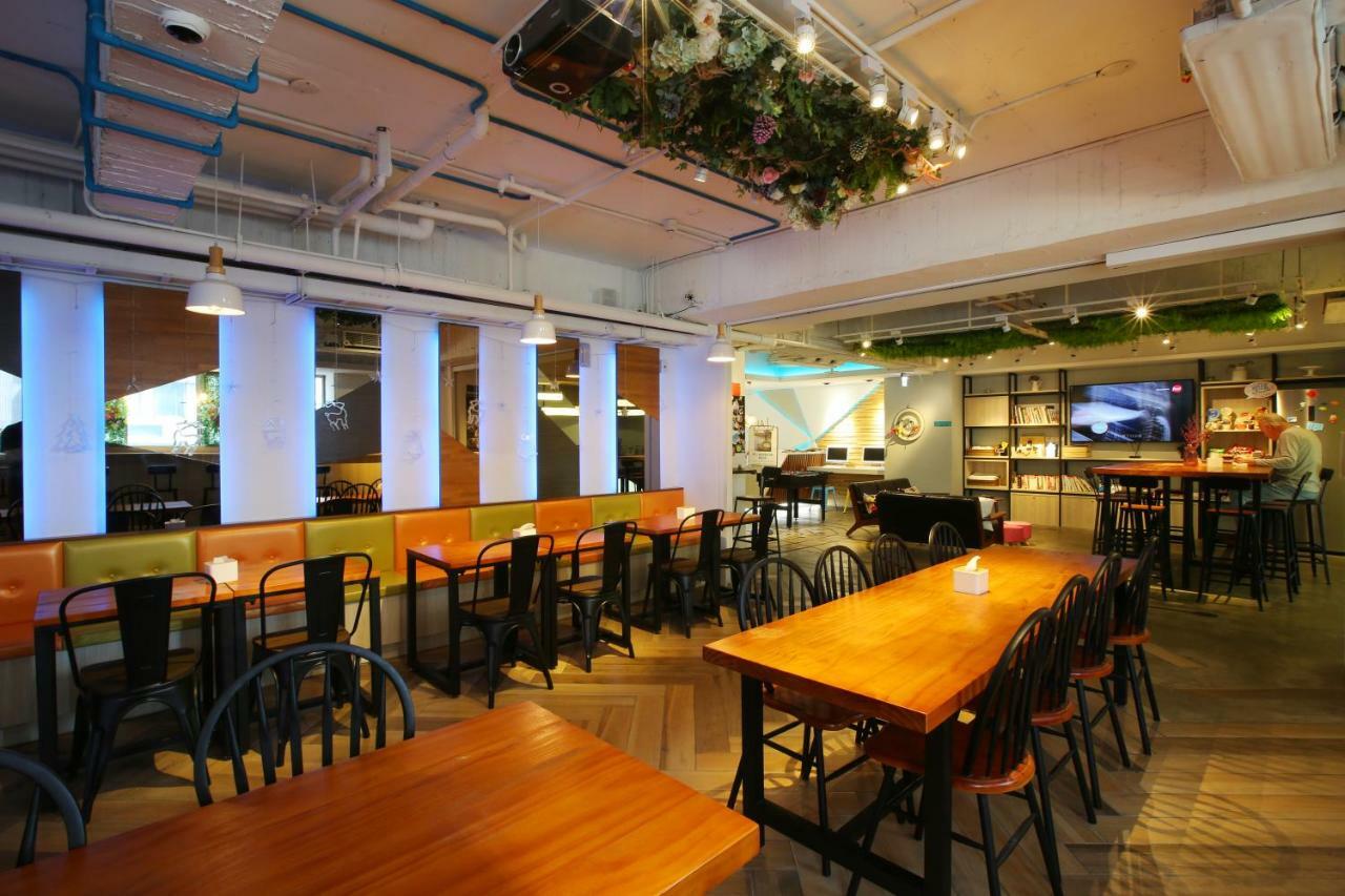 Loosha Hostel Taichung Buitenkant foto