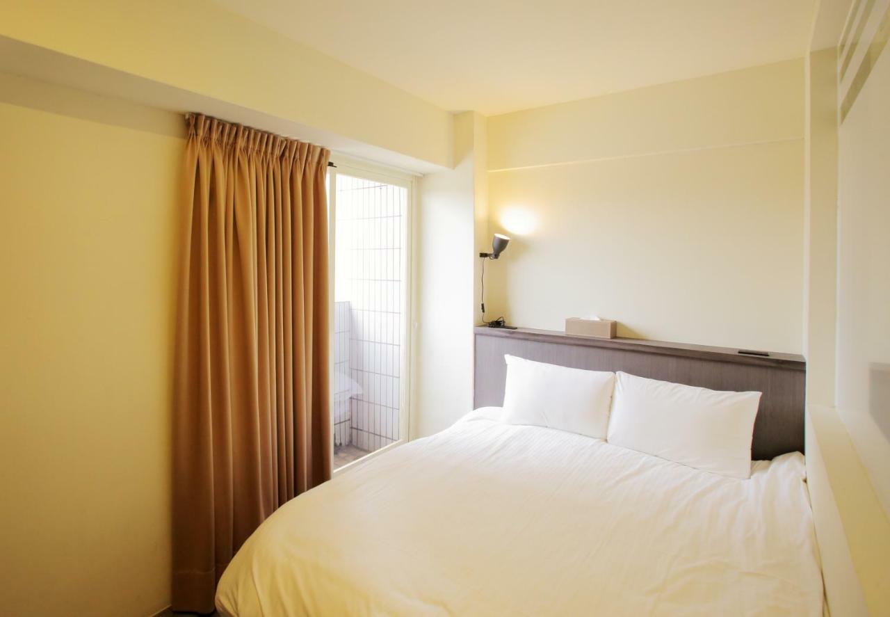 Loosha Hostel Taichung Buitenkant foto