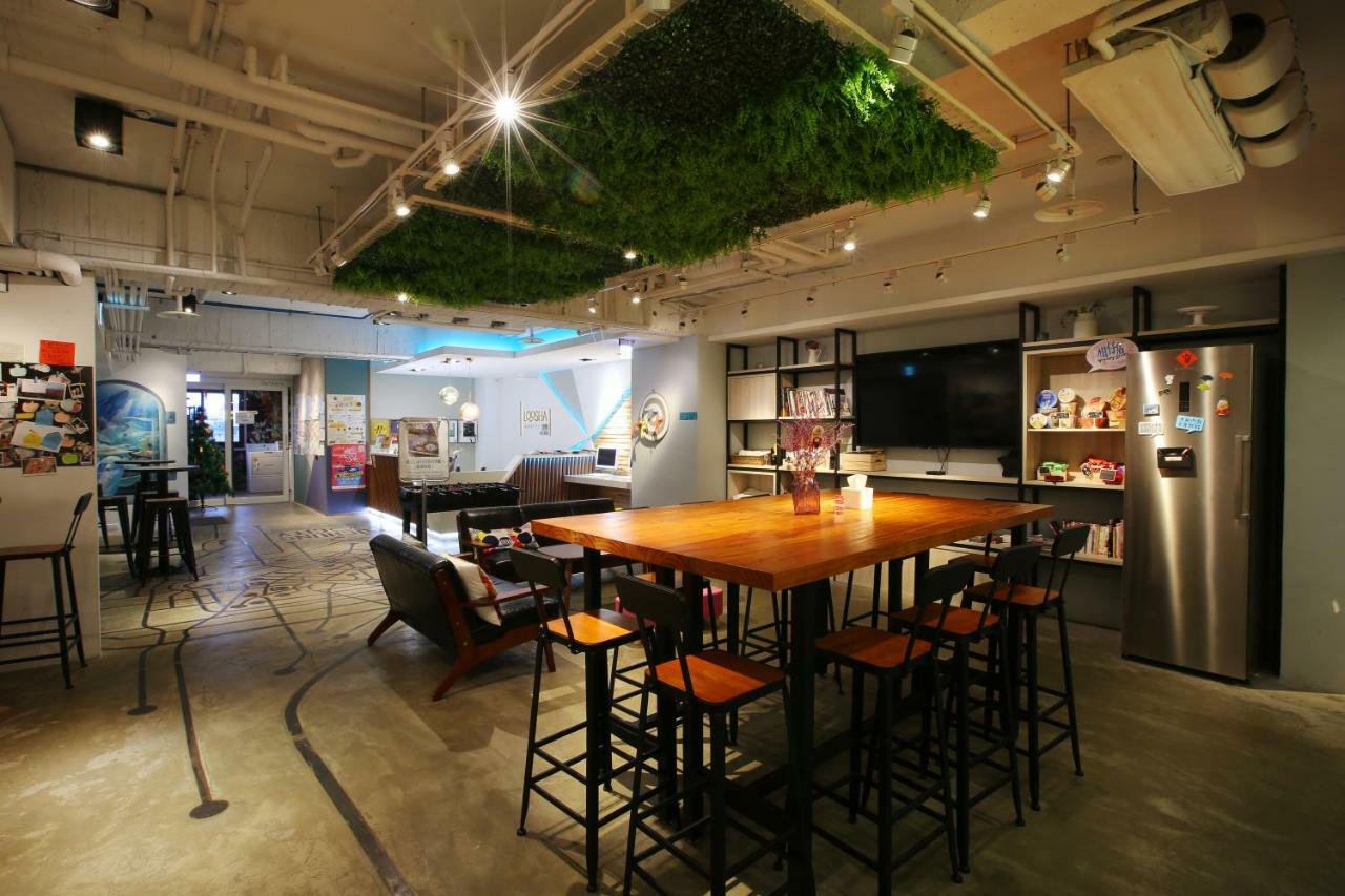 Loosha Hostel Taichung Buitenkant foto