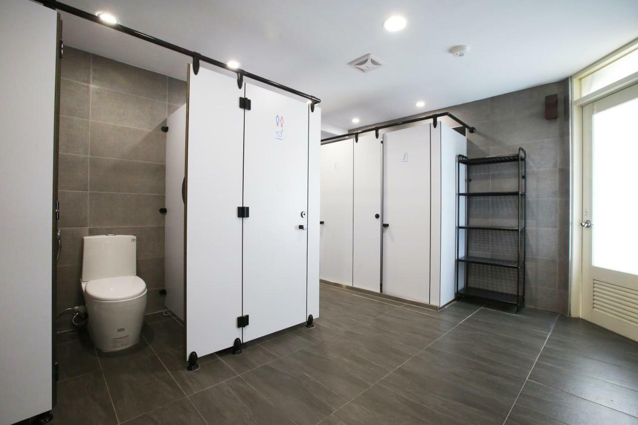 Loosha Hostel Taichung Buitenkant foto