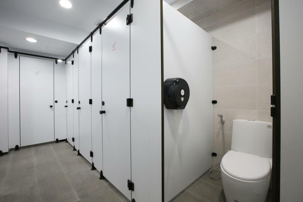 Loosha Hostel Taichung Buitenkant foto