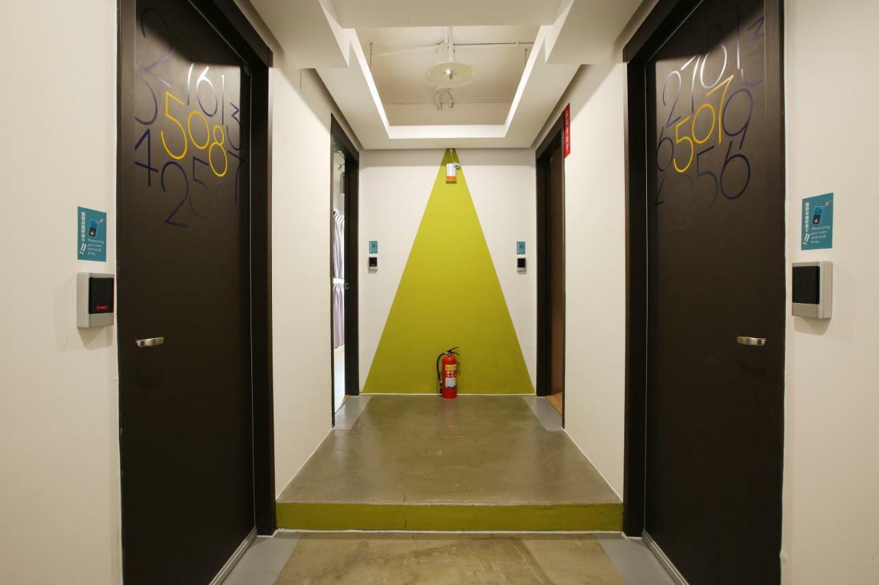 Loosha Hostel Taichung Buitenkant foto